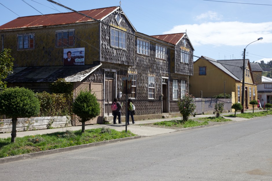 Shingle-fronted houses in Achao