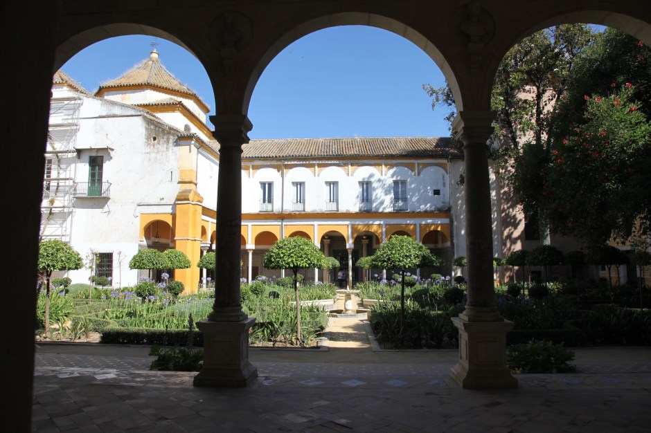 View of Casa de Pilatos across the garden