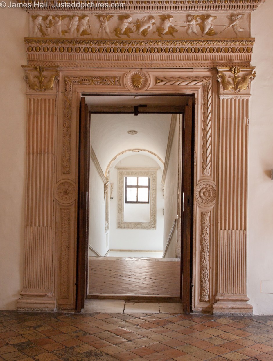 From the Duke's Apartments to the main stairs