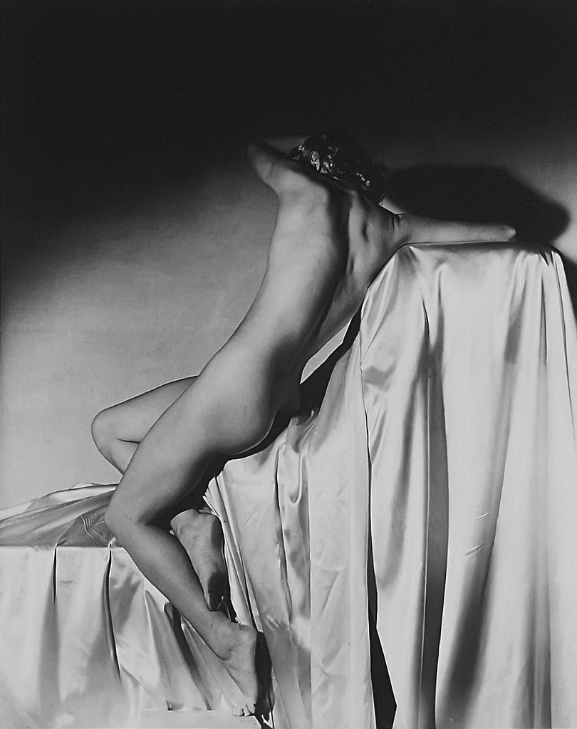Lisa Fonssagrives by Horst P. Horst, New York, 1940