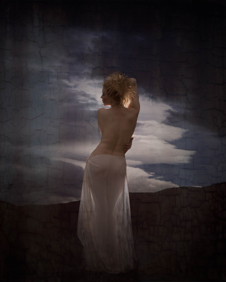 20160812-Lulu against Dark Sky